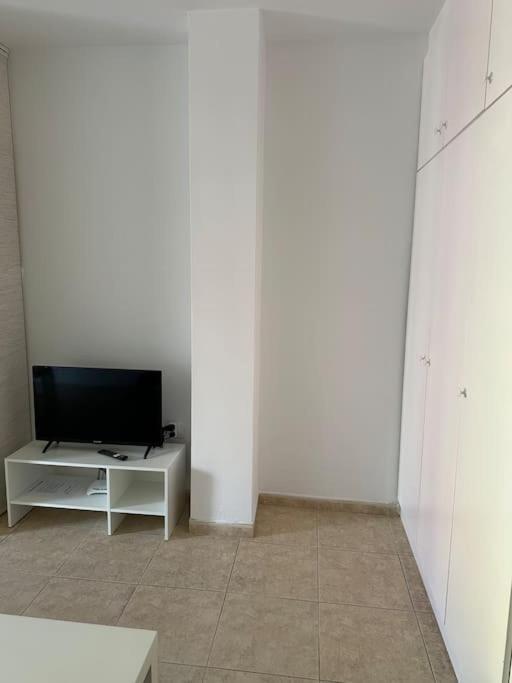 Bonito Estudio En San Isidro Bien Situado Exterior foto